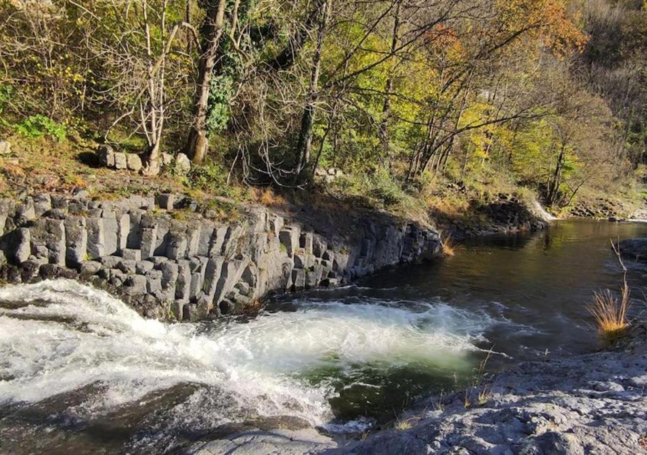 Rives De Bourges Διαμέρισμα Burzet Εξωτερικό φωτογραφία